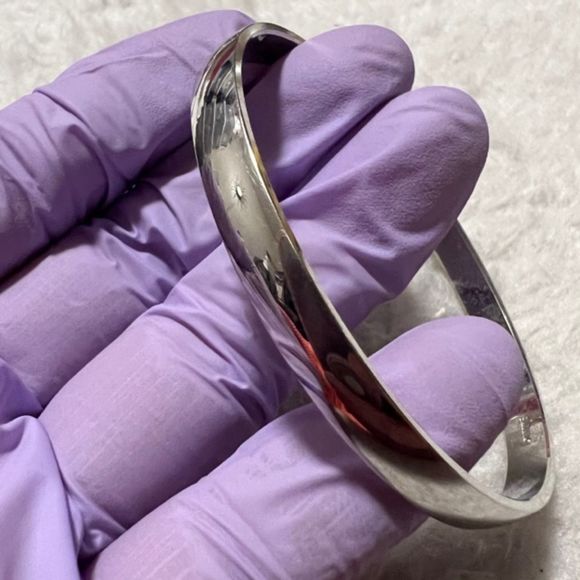 VTG Vendome Silver Tone Metal Bangle Bracelet - Picture 4 of 7